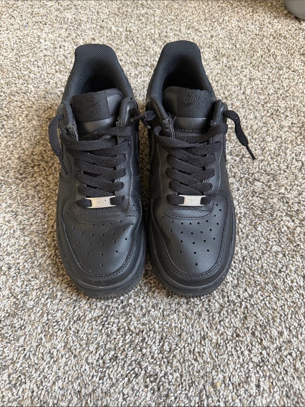 Nike Black Leather Low-Top Sneakers